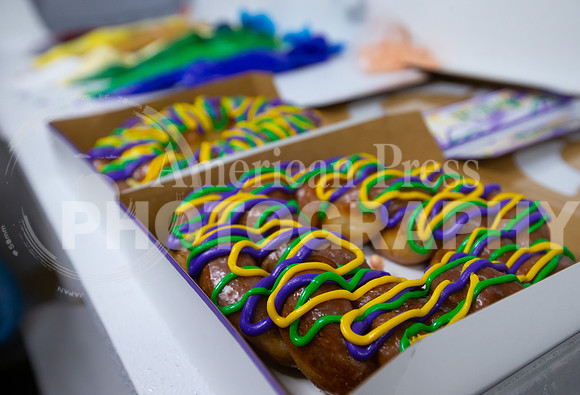 nwrh.0215.nelson.king.cakes-7