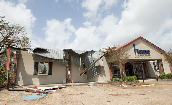 nwrh.0902.hurricane.laura-10