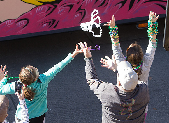nwrh.0207.mardi.gras.childrens.parade-6