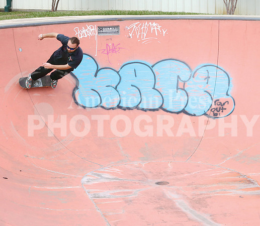 nwdp1012.skateboard.7