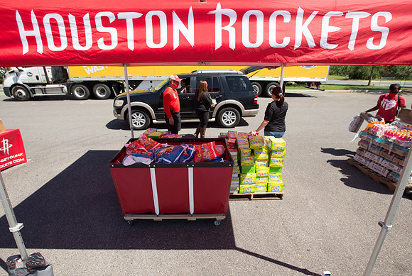 nwrh.0929.rockets.golden.nugget-2