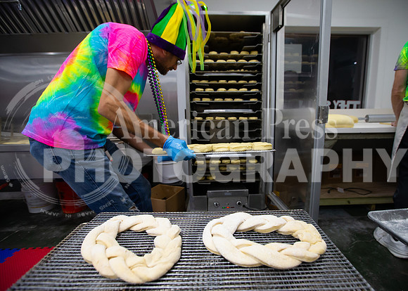 nwrh.0215.nelson.king.cakes-8