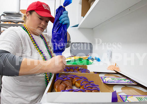 nwrh.0215.nelson.king.cakes-6