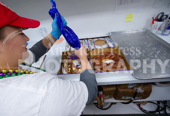 nwrh.0215.nelson.king.cakes-5